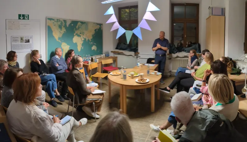 An open conversation in a community room